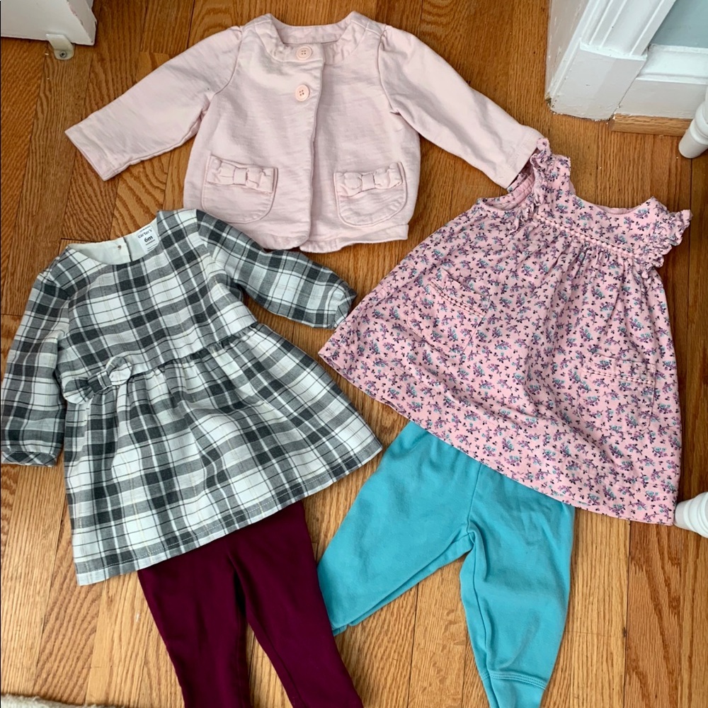 Reduced! Baby Gap & Carters 6-12 month bundle 👶🏻
